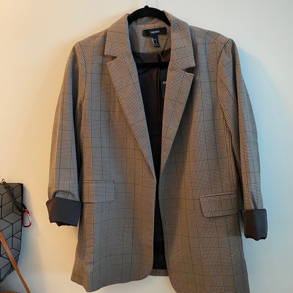 Blazer - Picture 4 of 4